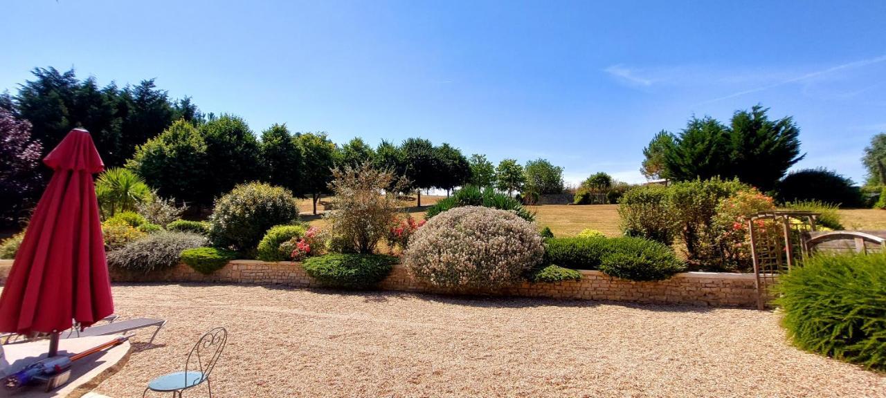 Le Domaine Des Roseraies Monfréville Exterior foto