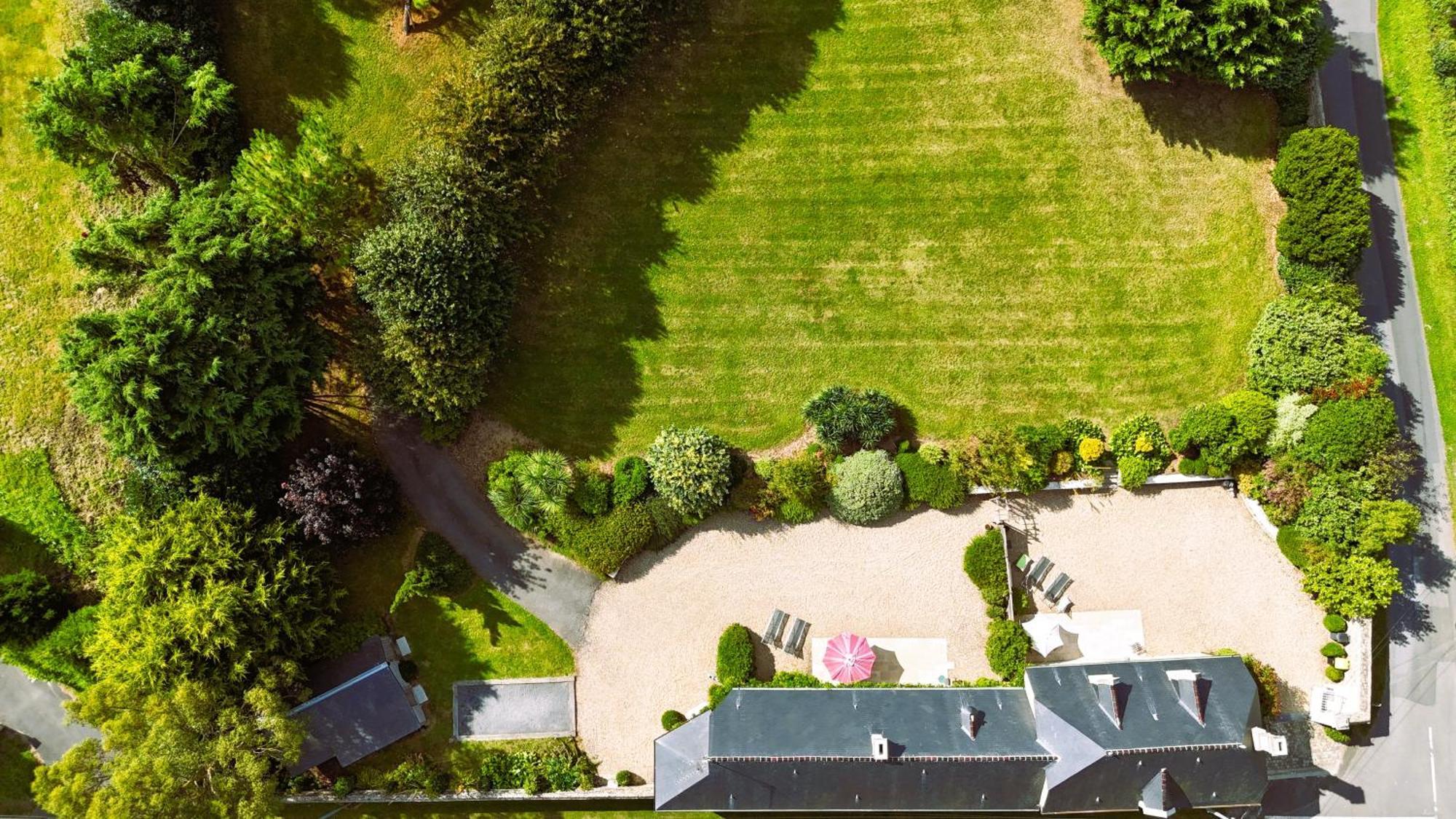 Le Domaine Des Roseraies Monfréville Exterior foto